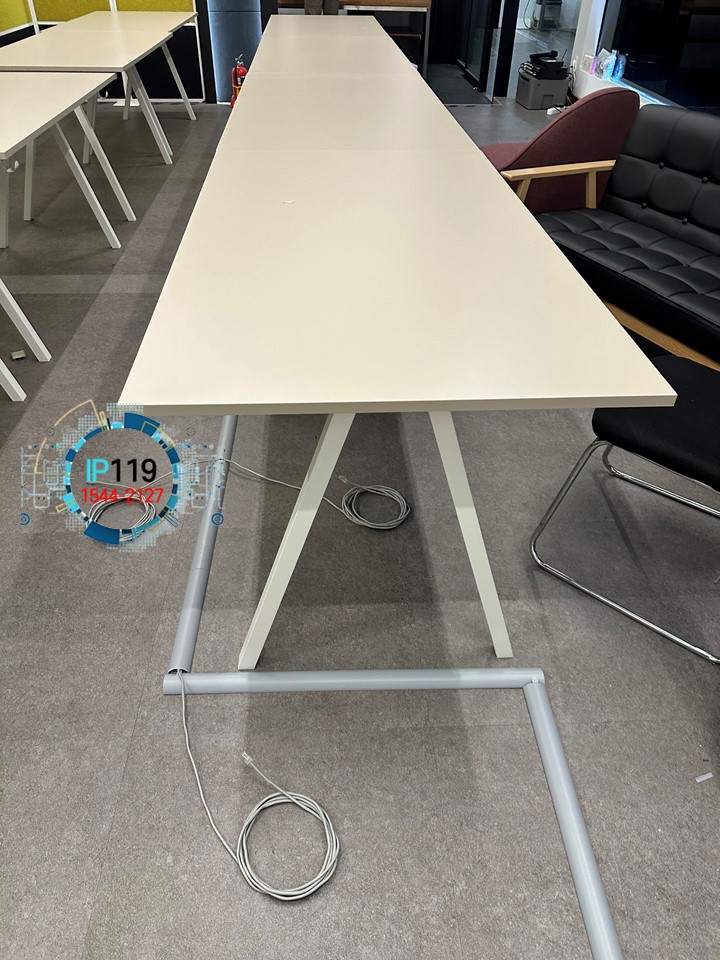 경기도 부천시 책상 자리마다 랜선 포설 깔끔한 시공